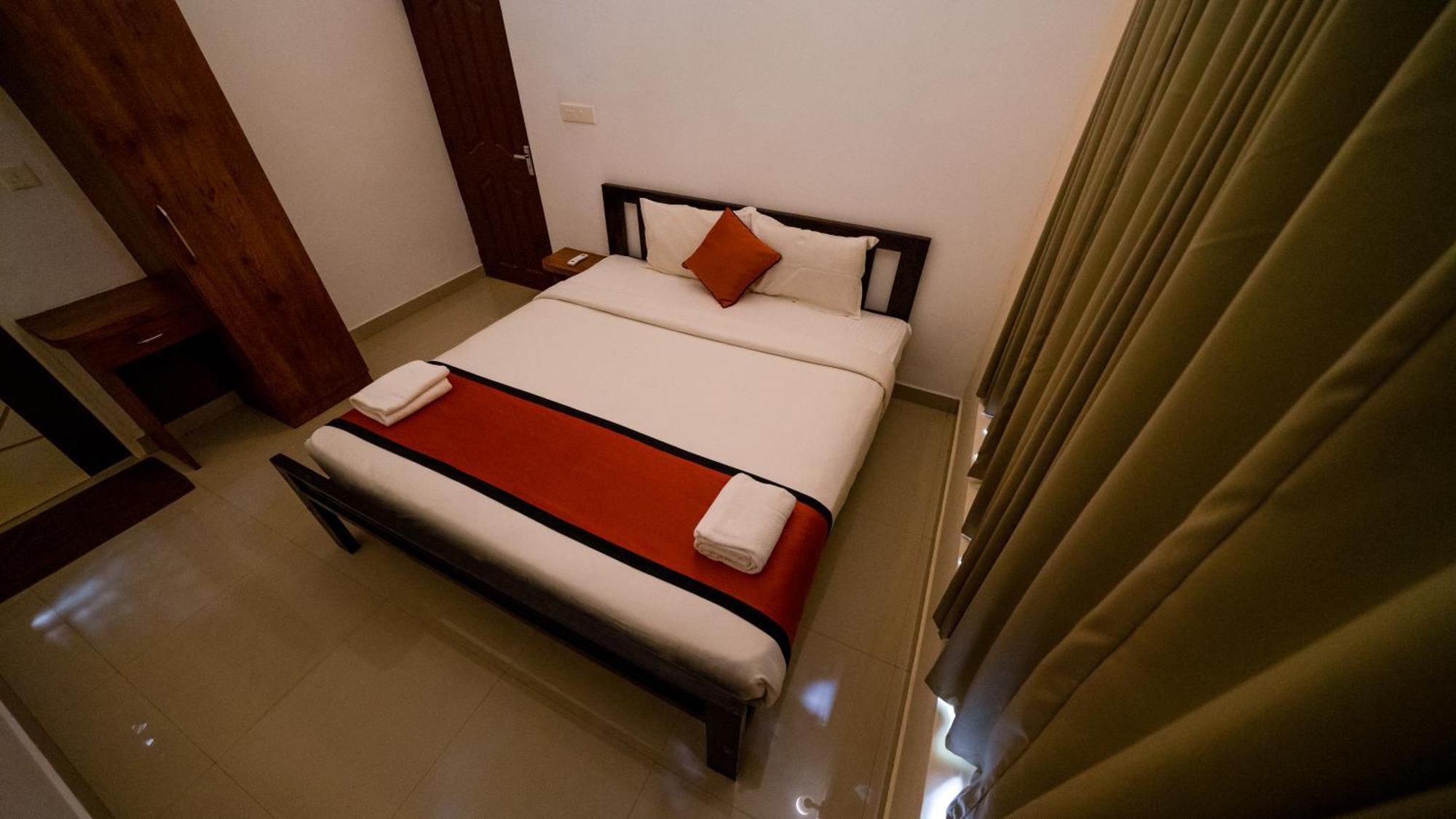 Vythiri Holiday Resort, Wayanad Bagian luar foto