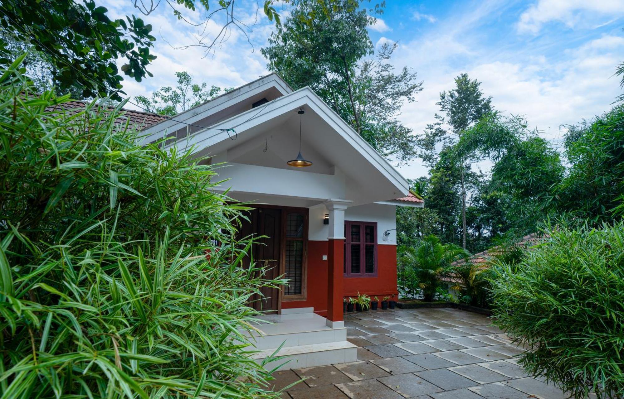 Vythiri Holiday Resort, Wayanad Bagian luar foto